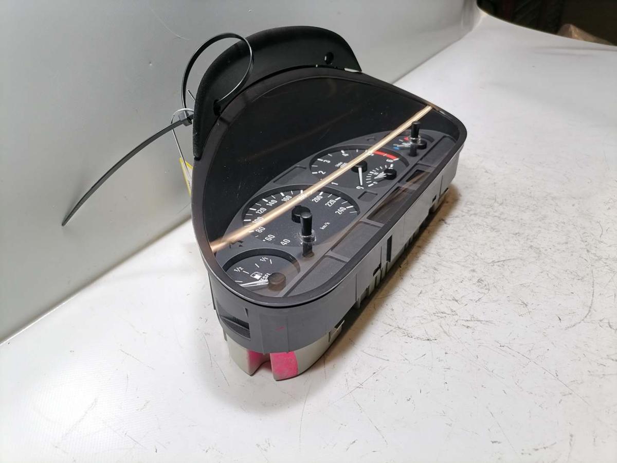 BMW 3er E46 Limousine BJ 2003 Kombiinstrument Tacho 3.0D 0263639161